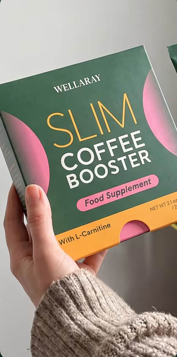 Hand hält eine Packung Wellaray Slim Coffee Booster